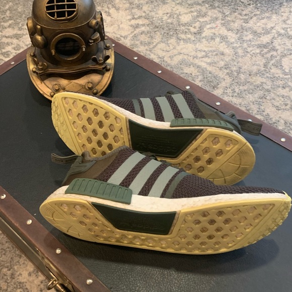 Adidas NMD R1 Night Cargo Shoes Mens Sz 10.5 - Picture 3 of 5